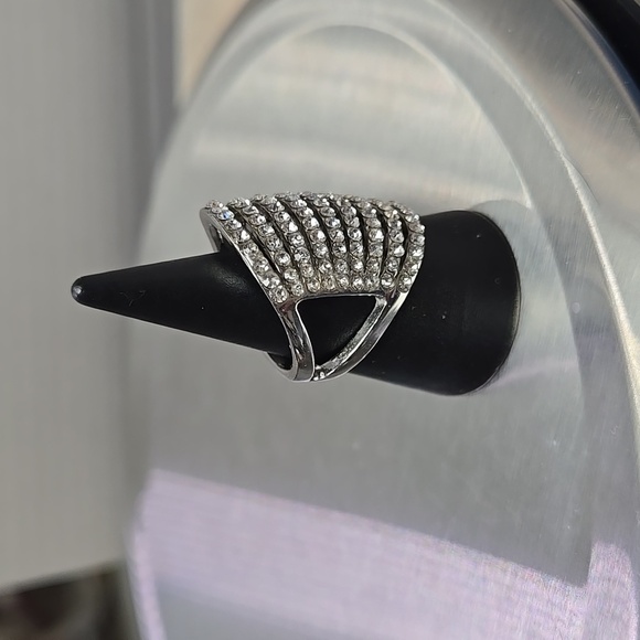 Silver Tone Rhnistones Ring Size 6 - Picture 7 of 17